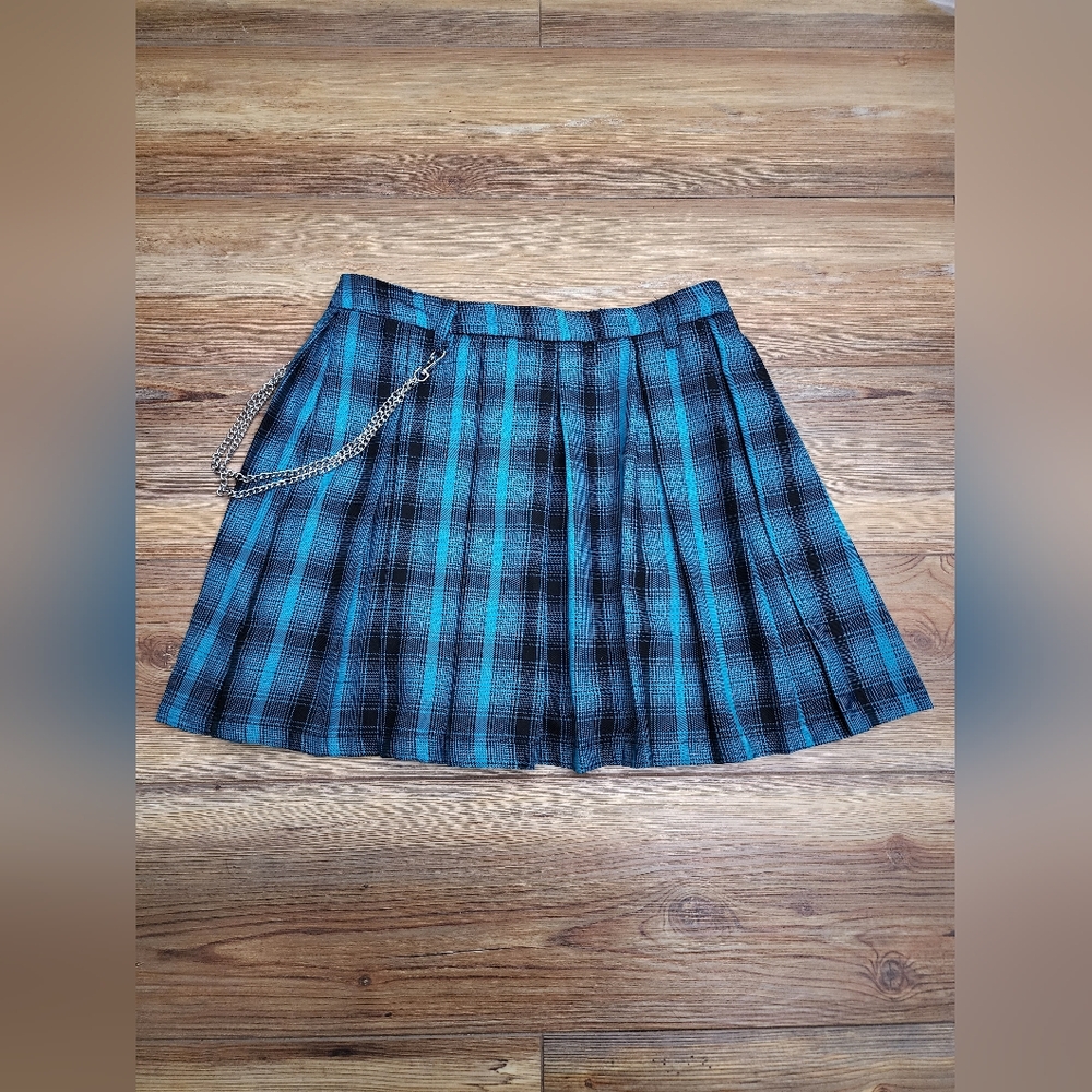 Hot Topic Mini Skirt Women's M Teal Plaid Pleated Chain